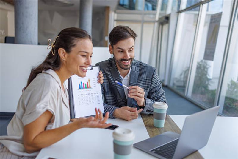 Upland | Why Branding Experts Are Essential in a Competitive B2B Landscape